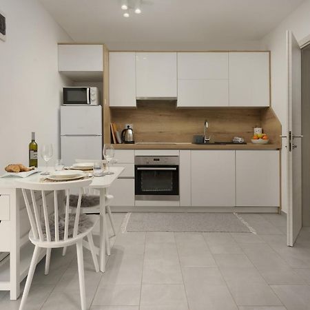 מדולין Apartments Elena Tia מראה חיצוני תמונה
