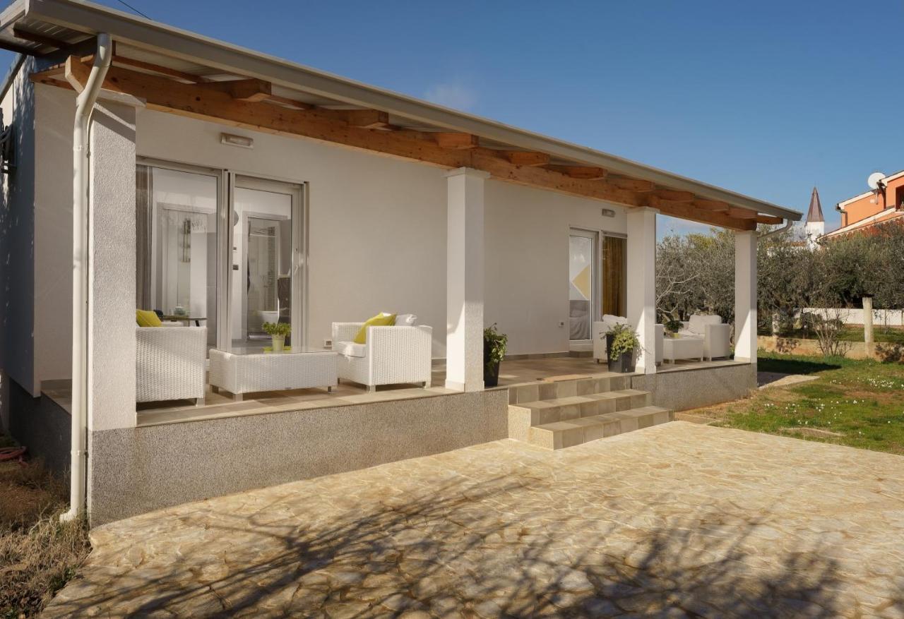 מדולין Apartments Elena Tia מראה חיצוני תמונה